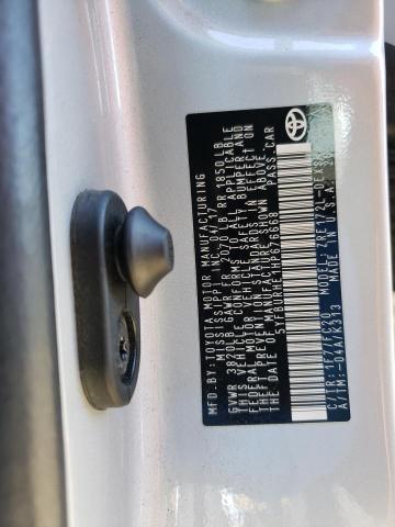 5YFBURHE1HP676668 - 2017 TOYOTA COROLLA L SILVER photo 12