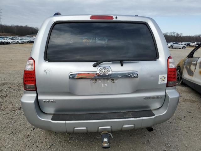 JTEZU14R060075280 - 2006 TOYOTA 4RUNNER SR5 SILVER photo 6