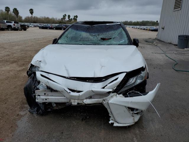 4T1B61HK3KU271774 - 2019 TOYOTA CAMRY XSE WHITE photo 5