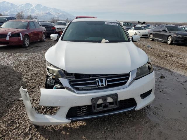 1HGCR2F3XEA264538 - 2014 HONDA ACCORD LX WHITE photo 5