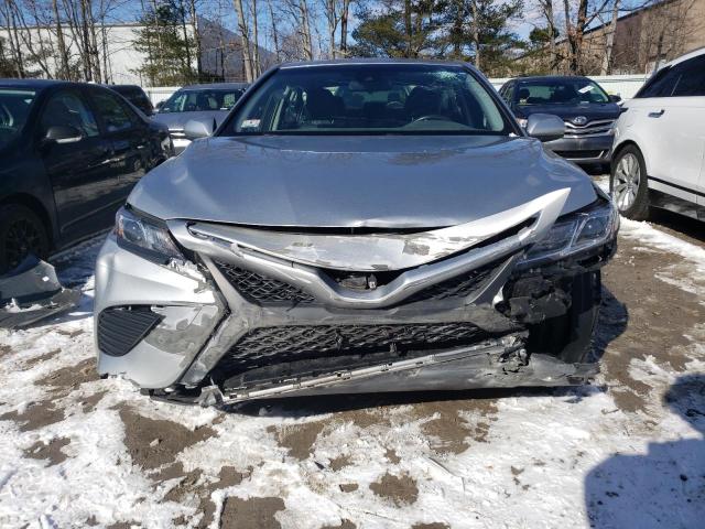 JTNB11HK0J3018253 - 2018 TOYOTA CAMRY L SILVER photo 5