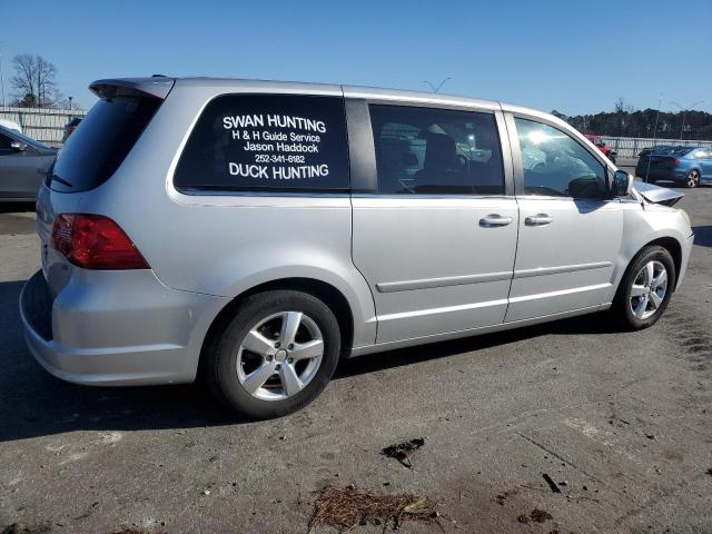 2V4RW3D16AR360512 - 2010 VOLKSWAGEN ROUTAN SE SILVER photo 3