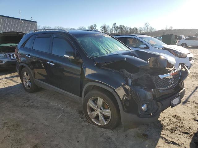 5XYKU4A68DG325762 - 2013 KIA SORENTO EX BLACK photo 4