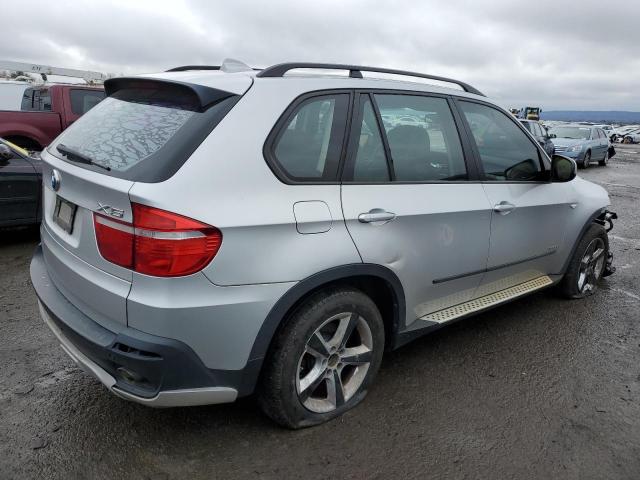 5UXFF0C52ALJ99406 - 2010 BMW X5 XDRIVE35D SILVER photo 3