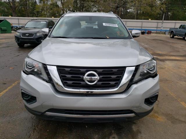 5N1DR2MN4JC644945 - 2018 NISSAN PATHFINDER S 银色 照片 5