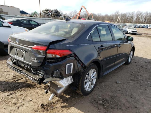 JTDBCMFE0P3003001 - 2023 TOYOTA COROLLA LE GRAY photo 3