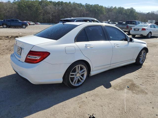 WDDGF4HB3DR288825 - 2013 MERCEDES-BENZ C 250 WHITE photo 3