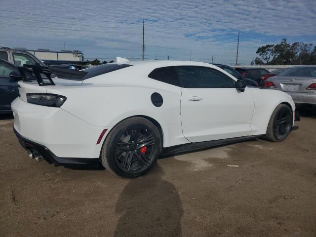 1G1FJ1R65J0169686 - 2018 CHEVROLET CAMARO ZL1 WHITE photo 3