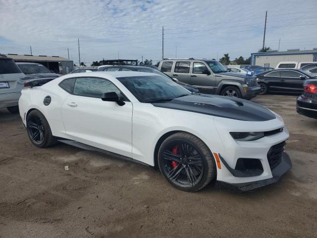1G1FJ1R65J0169686 - 2018 CHEVROLET CAMARO ZL1 WHITE photo 4