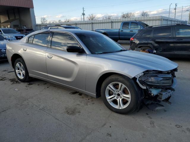 2C3CDXBGXFH812838 - 2015 DODGE CHARGER SE SILVER photo 4