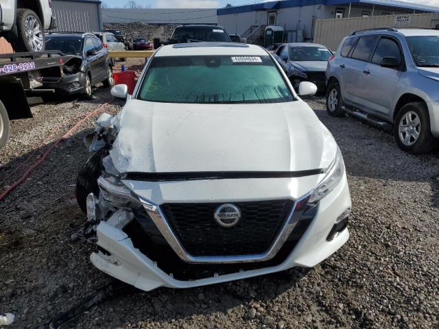 1N4BL4FV7LN303994 - 2020 NISSAN ALTIMA PLATINUM WHITE photo 5