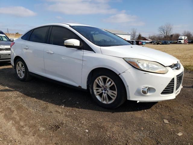 1FAHP3H26CL404726 - 2012 FORD FOCUS SEL WHITE photo 4