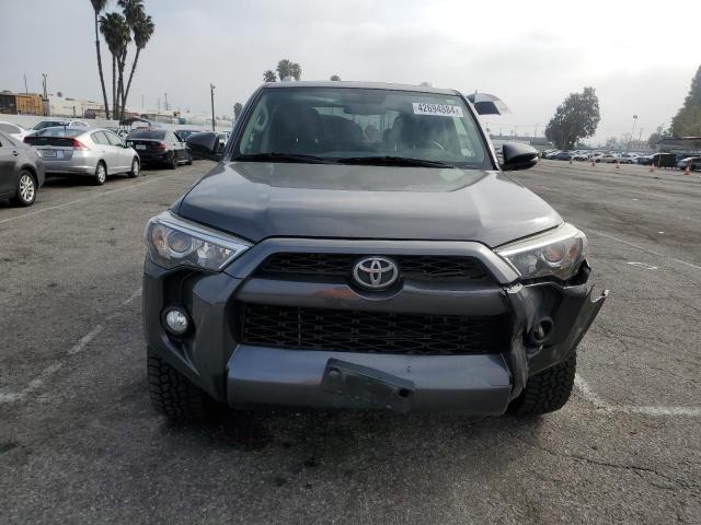 JTEZU5JR1F5108303 - 2015 TOYOTA 4RUNNER SR5 GRAY photo 5