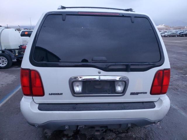 5LMFU28AX1LJ05922 - 2001 LINCOLN NAVIGATOR WHITE photo 6