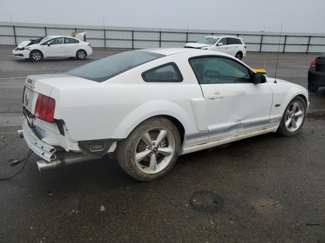 1ZVHT82H175361677 - 2007 FORD MUSTANG GT WHITE photo 3