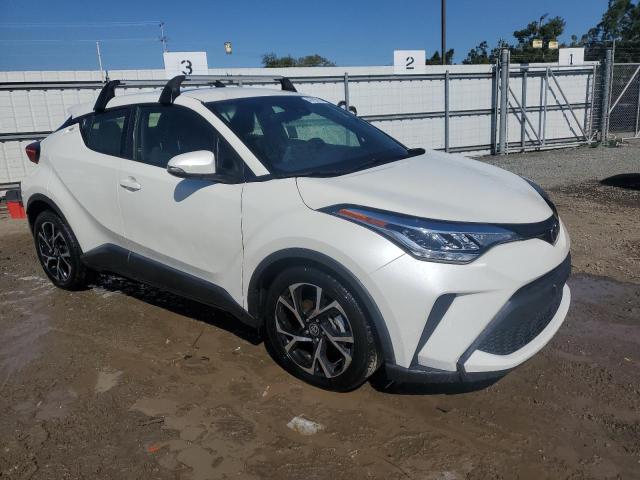 JTNKHMBX7M1106203 - 2021 TOYOTA C-HR XLE WHITE photo 4