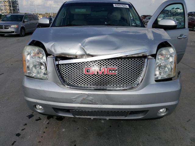 1GKS1EEF3DR154742 - 2013 GMC YUKON DENALI SILVER photo 12