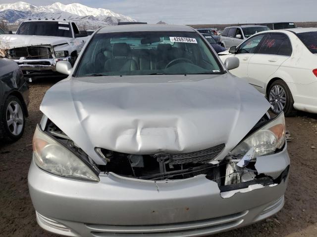4T1BE32K42U031091 - 2002 TOYOTA CAMRY LE SILVER photo 5