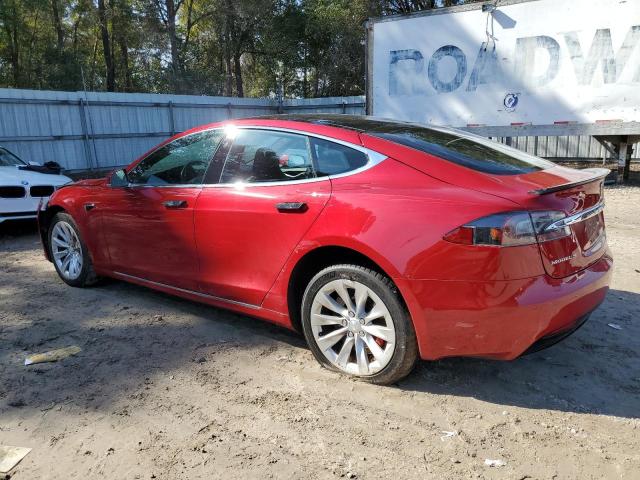 5YJSA1E44JF276790 - 2018 TESLA MODEL S RED photo 2