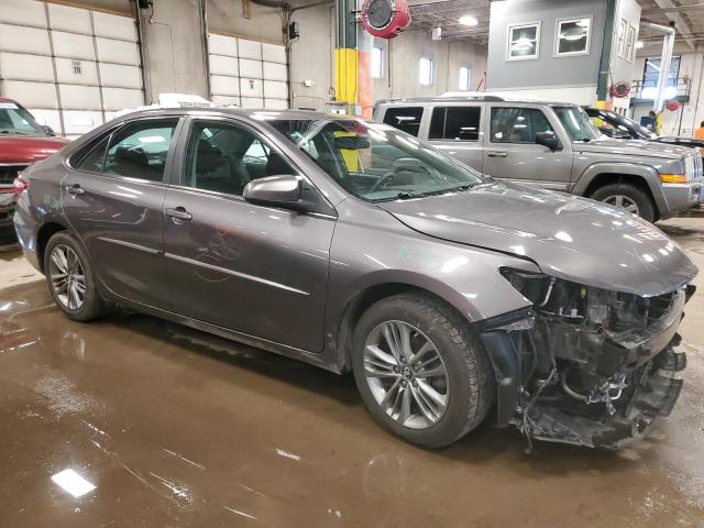 4T1BF1FK8HU366620 - 2017 TOYOTA CAMRY LE GRAY photo 4