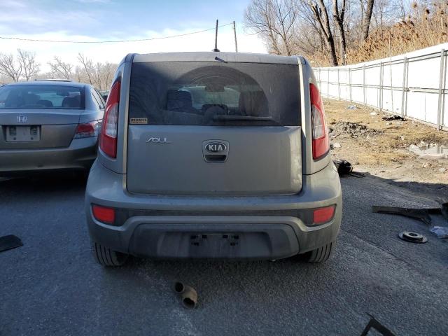 KNDJT2A58D7605270 - 2013 KIA SOUL GRAY photo 6