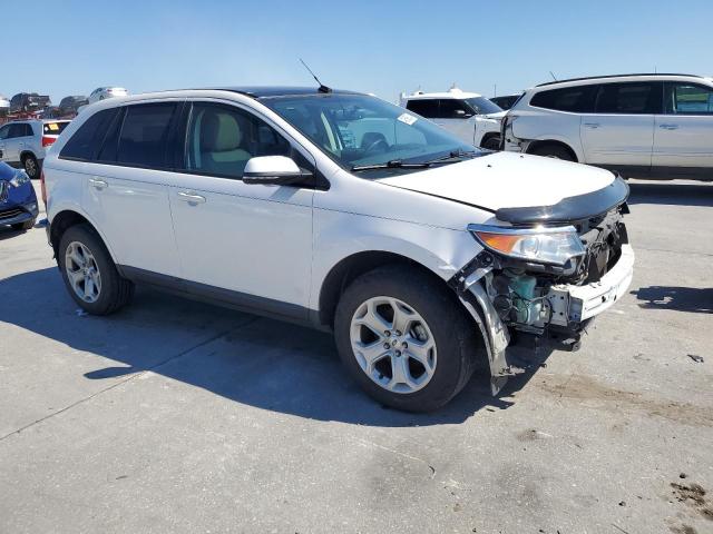 2FMDK3JC2DBC91381 - 2013 FORD EDGE SEL WHITE photo 4