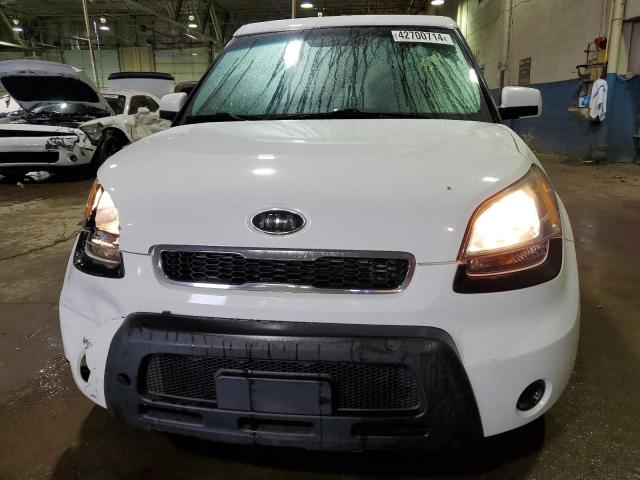 KNDJT2A21B7715760 - 2011 KIA SOUL + WHITE photo 5