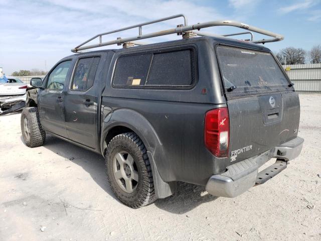 1N6AD07W45C413447 - 2005 NISSAN FRONTIER CREW CAB LE GRAY photo 2