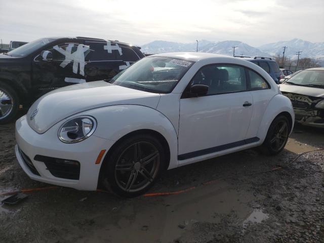 3VWF17AT4HM614211 - 2017 VOLKSWAGEN BEETLE 1.8T WHITE photo 1