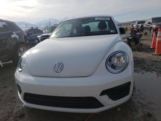 3VWF17AT4HM614211 - 2017 VOLKSWAGEN BEETLE 1.8T WHITE photo 5