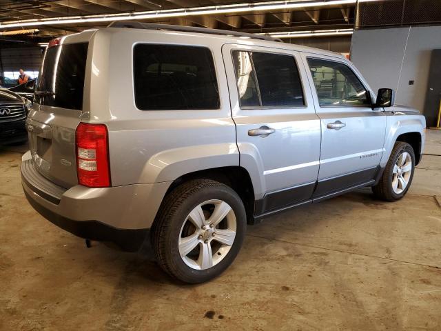 1C4NJPFB9HD184265 - 2017 JEEP PATRIOT LATITUDE SILVER photo 3