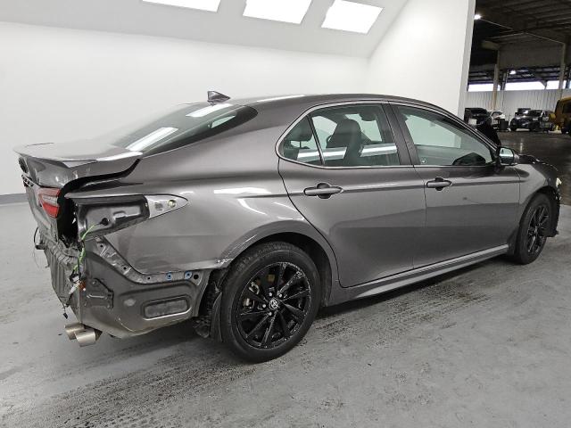 4T1T11BKXPU107425 - 2023 TOYOTA CAMRY SE NIGHT SHADE GRAY photo 3