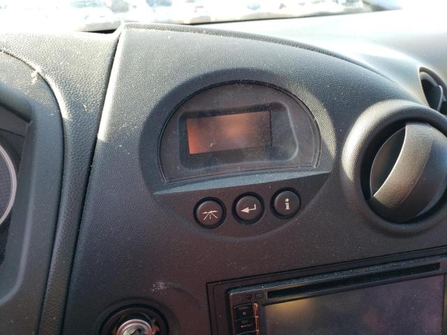 2G2WP522551298272 - 2005 PONTIAC GRAND PRIX SILVER photo 9