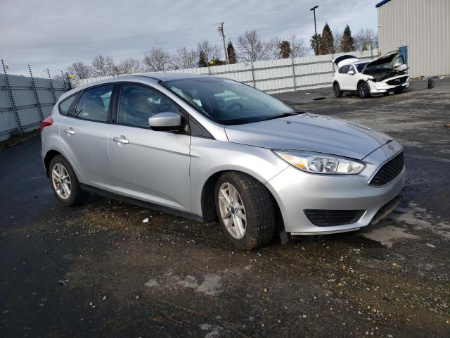 1FADP3K22JL207086 - 2018 FORD FOCUS SE SILVER photo 4