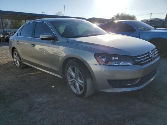 1VWBN7A31EC088815 - 2014 VOLKSWAGEN PASSAT SE SILVER photo 4