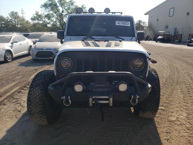 1C4HJWEG9CL219017 - 2012 JEEP WRANGLER U SAHARA SILVER photo 5