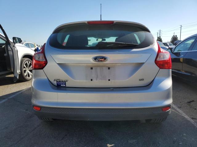 1FAHP3K20CL337193 - 2012 FORD FOCUS SE SILVER photo 6