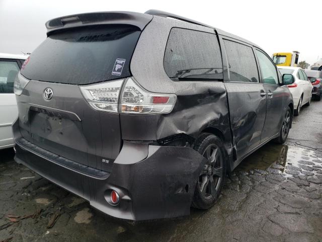 5TDXZ3DC2HS853888 - 2017 TOYOTA SIENNA SE GRAY photo 3