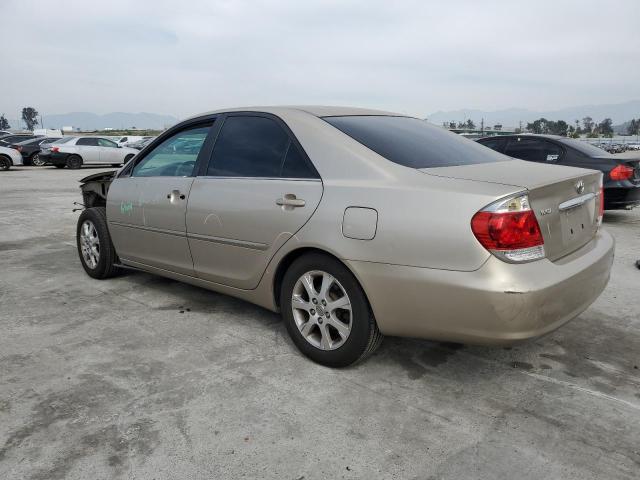 JTDBF32K150163755 - 2005 TOYOTA CAMRY LE BEIGE photo 2