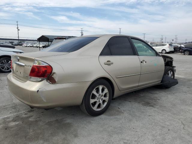 JTDBF32K150163755 - 2005 TOYOTA CAMRY LE BEIGE photo 3