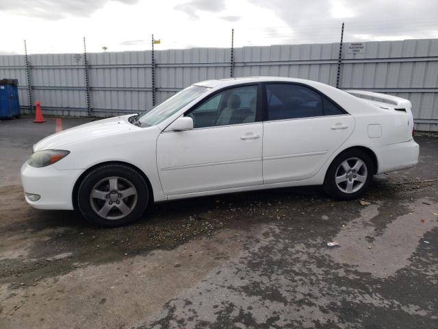 4T1BE32K84U308943 - 2004 TOYOTA CAMRY LE WHITE photo 1