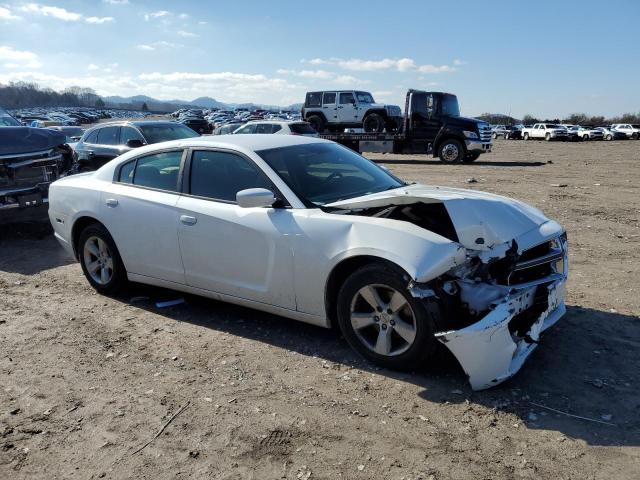 2C3CDXBG9DH579645 - 2013 DODGE CHARGER SE WHITE photo 4