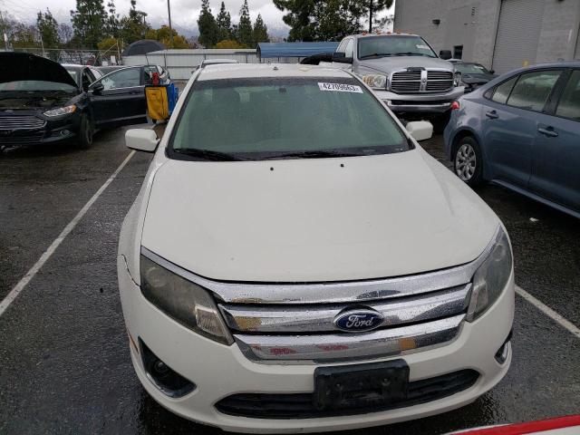 3FADP0L32CR157879 - 2012 FORD FUSION HYBRID WHITE photo 5