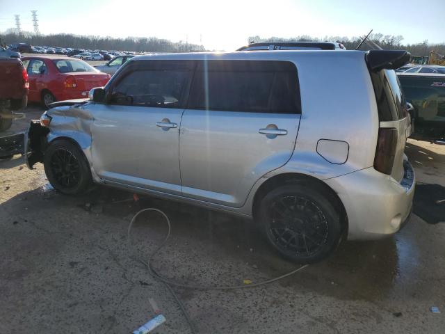 JTLZE4FE3FJ068917 - 2015 TOYOTA SCION XB SILVER photo 2