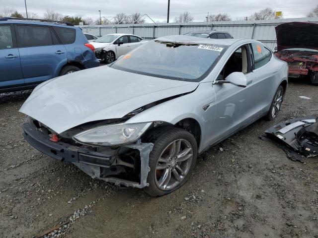 5YJSA1H19EFP54032 - 2014 TESLA MODEL S Արծաթագույն լուսանկար 1