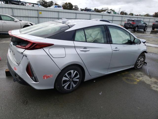JTDKARFP8H3001504 - 2017 TOYOTA PRIUS PRIM 银色 照片 3