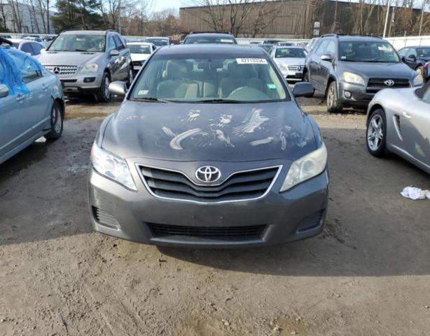 4T4BF3EKXBR119092 - 2011 TOYOTA CAMRY BASE GRAY photo 5