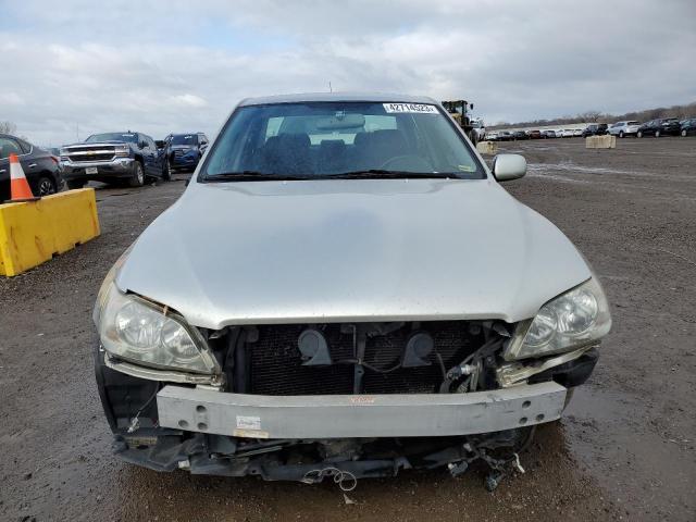 JTHBD192420054801 - 2002 LEXUS IS 300 SILVER photo 5