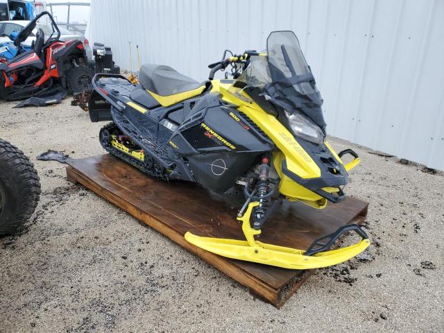 2BPSDBNA8NV000021 - 2022 SKI DOO RENEGADE TWO TONE photo 1