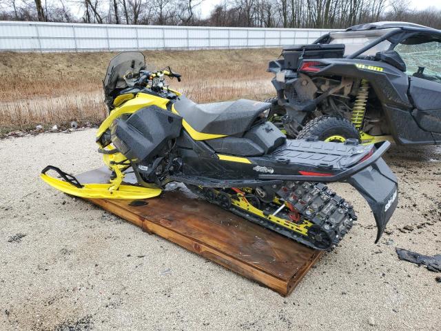 2BPSDBNA8NV000021 - 2022 SKI DOO RENEGADE TWO TONE photo 3